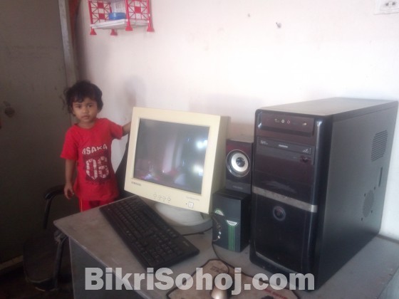Full set with desktop computer and table